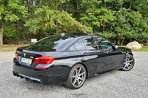 BMW M5 DKG Competition