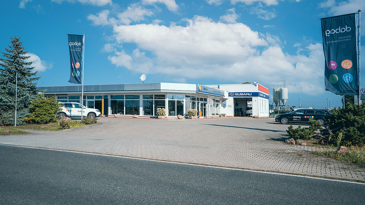 Autohaus mit Werstatt