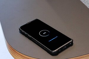 Neuwertig / MuteDesign 'Space S' / Telefonkabine