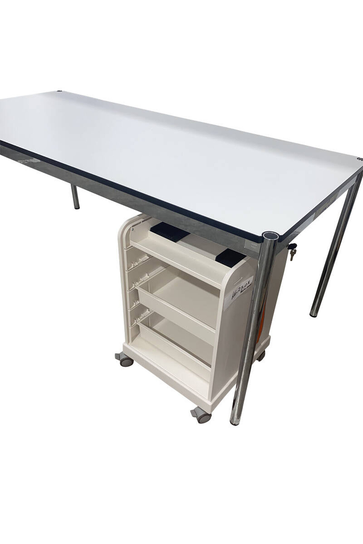 Arbeitsplatz-Set: Schreibtisch USM Haller 175 x 75 cm + Rollcontainer vitra 'Ad Hoc Follow Me 1'