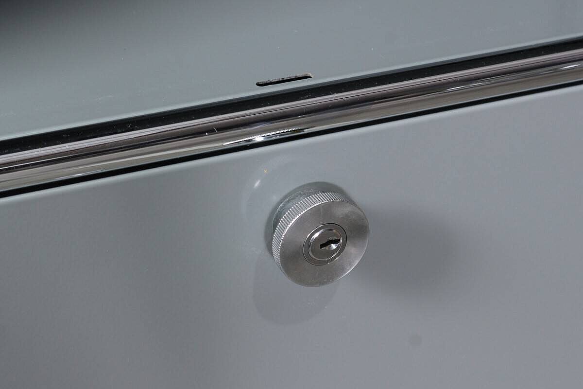 Sideboard / USM Haller / 6 Fächer / mittelgrau